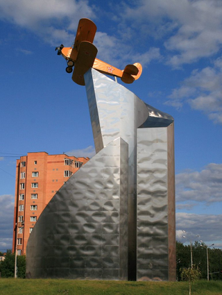 Illustration for article titled Fighter Planes That Became Battle-Scarred War Monuments